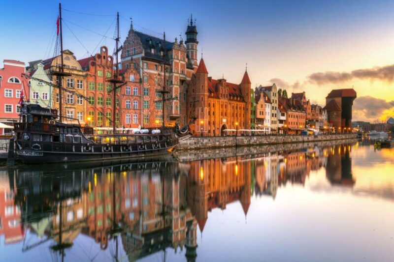 Gdansk: Small Group Walking Tour - Logistics and Practical Details