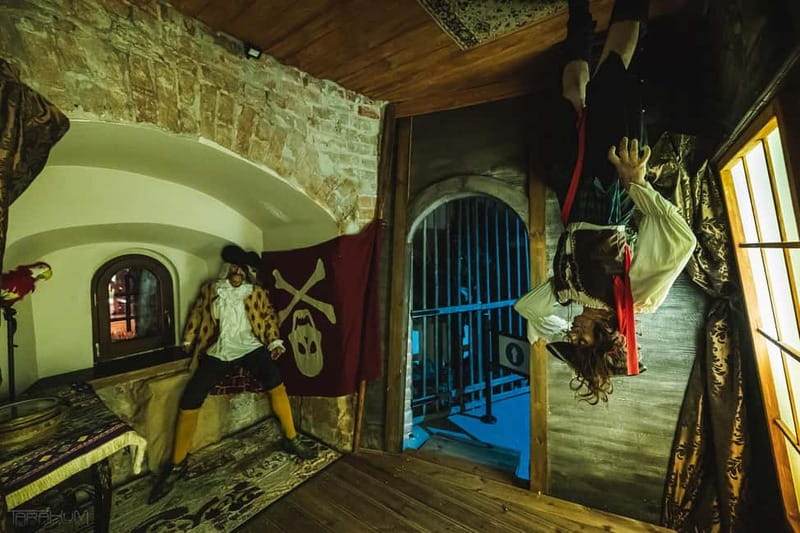 Gdansk: Tower of Secrets and Wax Figure Museum - The Challenge of the Mirror Maze