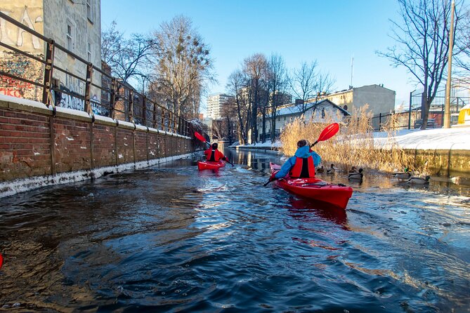 Gdansk: Winter Kayaking Tour - Hot Chocolate Break and Additional Comforts