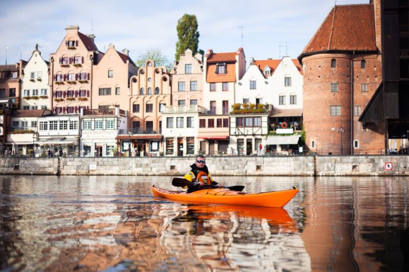Gdansk: Winter Kayaking Tour - Starting Point Near Gdansk Yacht Club and Red Shipping Containers