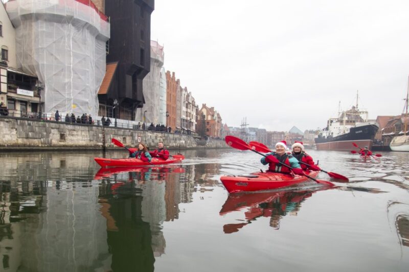Gdansk: Winter Kayaking Tour - Exploring the Radunia Canal and Granary Island