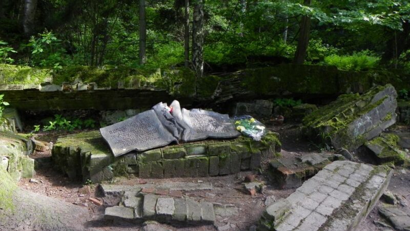 Gdansk Wolfs Lair with St. Lipka and Mamerki Private Guided - Discover the Historic Wolfs Lair with Exclusive Guided Access