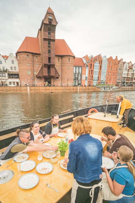 Gdask: Motawa River Cruise with Pierogi Tasting - Complementary Views of Gdansk’s Historic Architecture