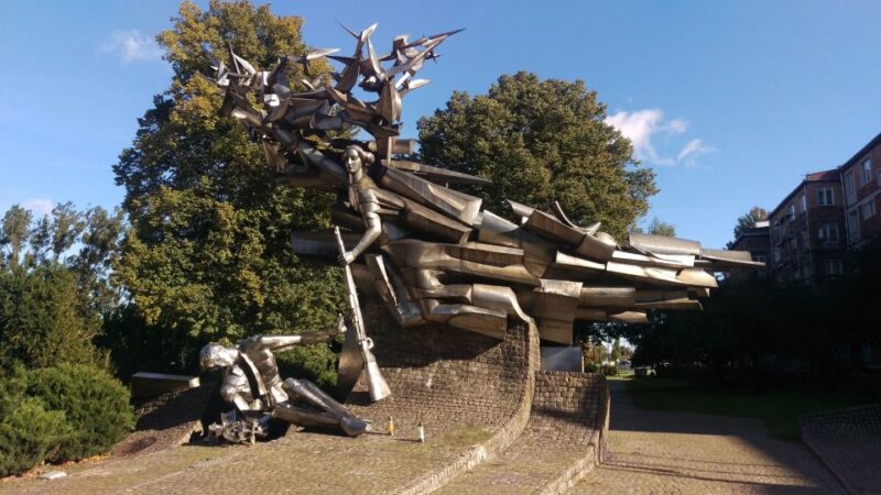 Gdask: World War II Tour - Transportation and Comfort During the Tour