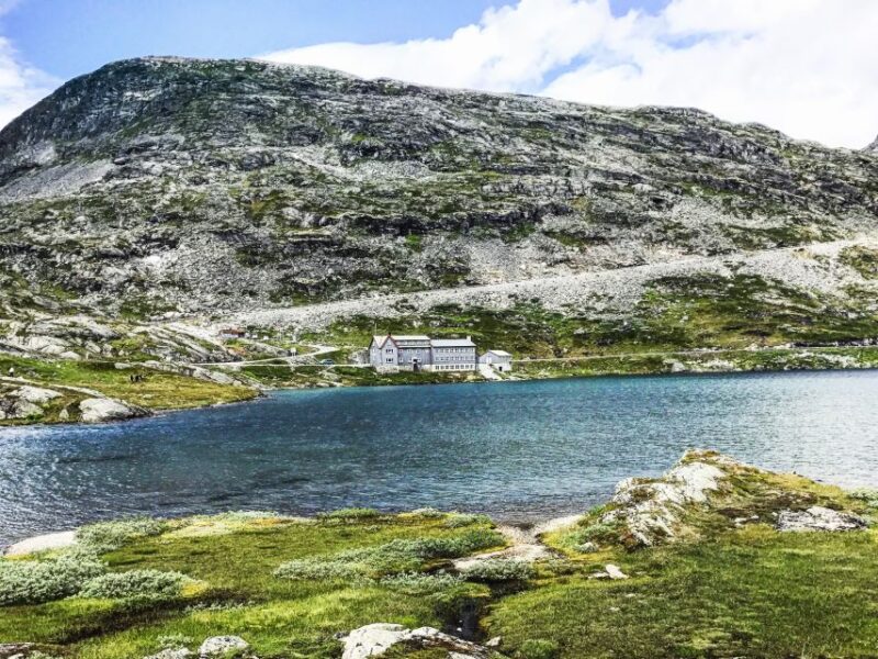 Geiranger: Dalsnibba, Flydalsjuvet, Eagle Bend & Fjords Tour - Reaching Dalsnibba: A Mountain at 1,500 Meters