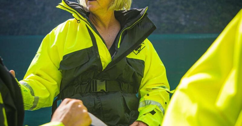 Geiranger: Guided Geirangerfjord Boat Tour - Meeting Point and Convenience