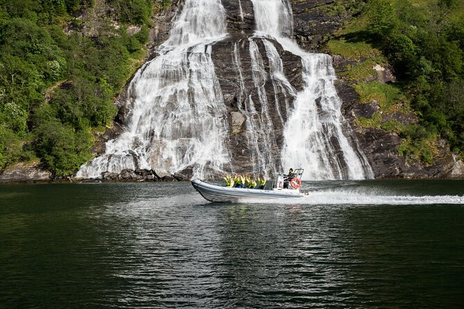 Geiranger: RIB Fjordsafari Geirangefjord - The Speed and Safety of the RIB Experience