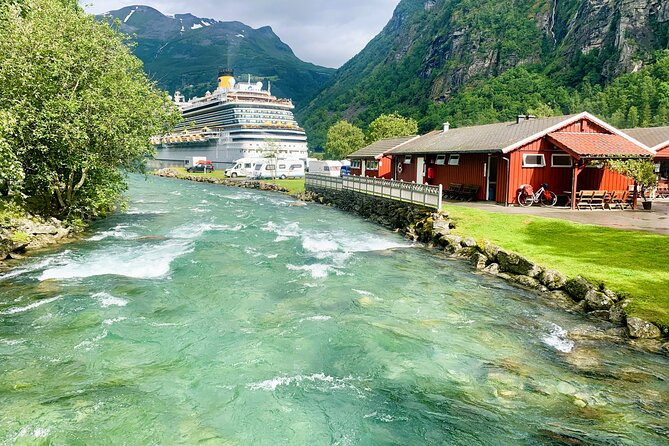 Geiranger-Trollstigen Private Guided Shore Excursion - Visiting Flydalsjuvet and Queen Sonja’s Chair
