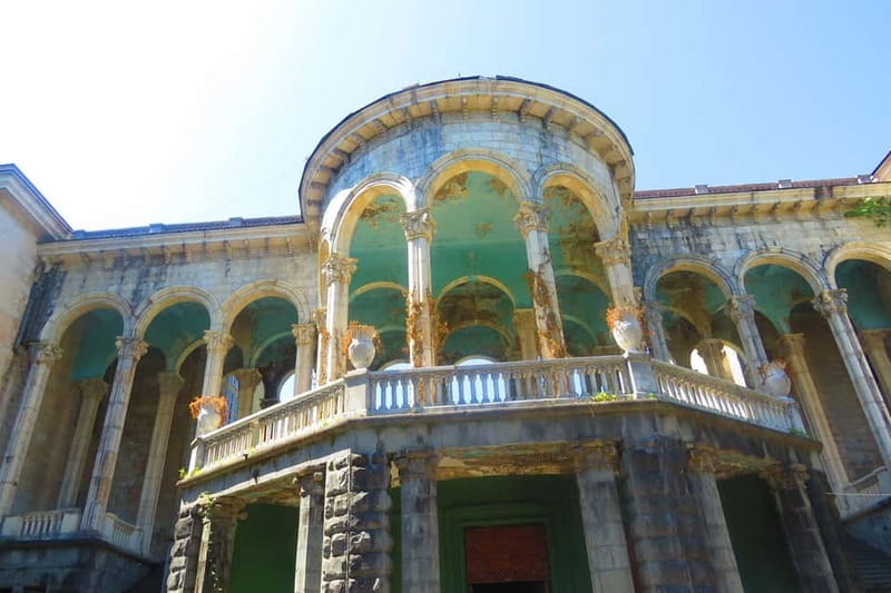 Gelati Momastery, Prometheus Cave, Sanatoriums and winetour - Explore Georgia’s Historic Monasteries and Natural Wonders in a Single Day