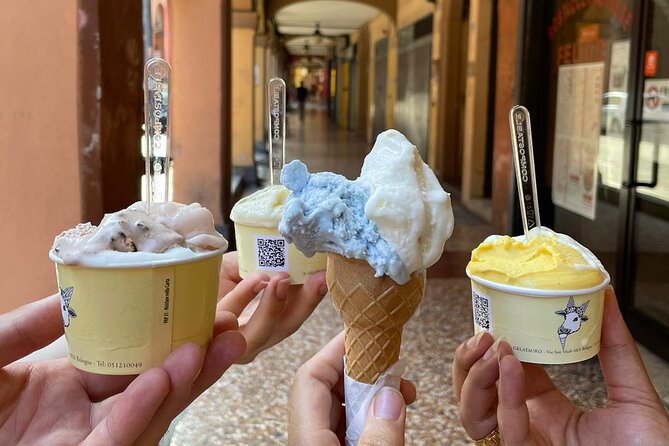 Gelato Crawl Tour Bologna: See Italy's Food Capital in a New Way - Starting Point at Bologna’s Iconic Cathedral