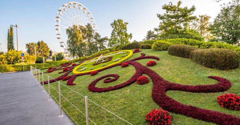 Geneva: Capture the most Photogenic Spots with a Local - Discovering the Colorful Smurfs Buildings