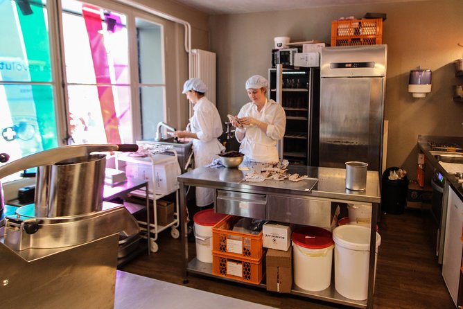 Geneva Chocolate Tour in a Tuk Tuk - Accessibility and Family-Friendly Features