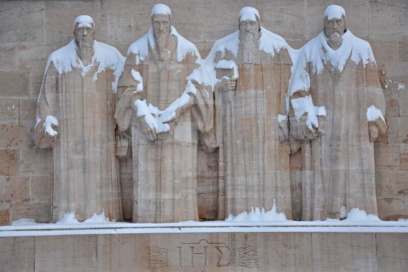 Geneva: City Tour and Fondue Cooking Class, Swiss Folklore - Practical Details: Meeting Point and Group Size