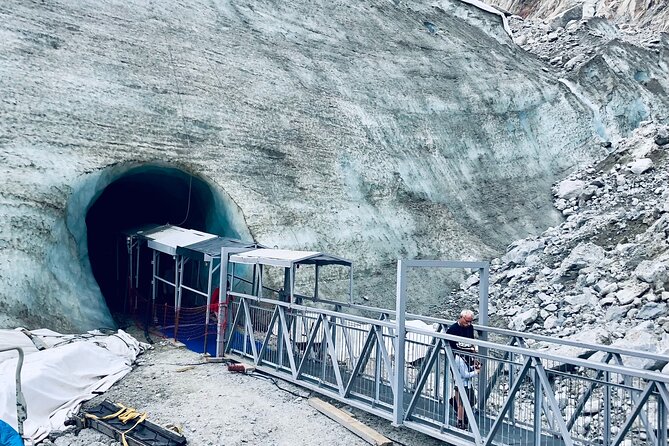 Geneva Day Trip to Mont Blanc glacier and 3860m Top - Visiting the Mer de Glace Glacier by Train