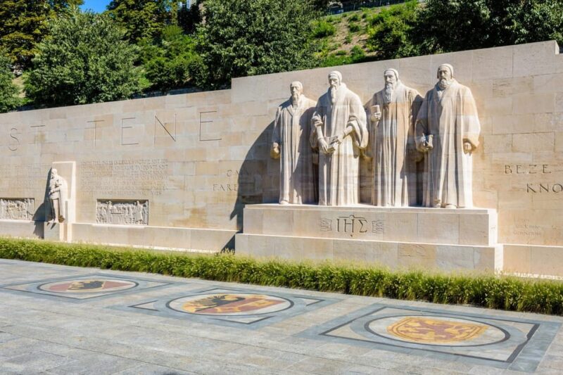 Geneva Highlights Old Town Private Walking Tour - Practical Details and Customization Options