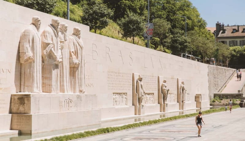 Geneva: Hop-on Hop-Off Bus & Scenic Mini-Train Tour - Enjoy a Comprehensive Sightseeing Experience in Geneva with a 24-Hour Ticket