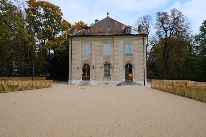 Geneva (International District) City Sights Self-Guided Tour - Practical Details: Meeting Point, Duration, and Accessibility