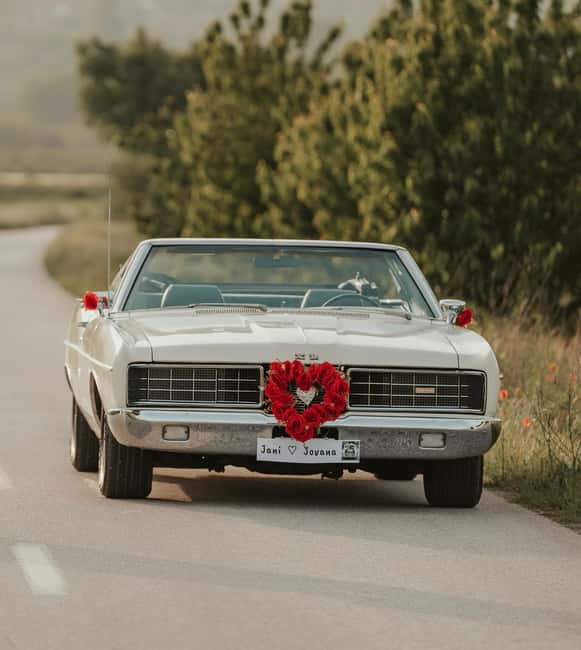 Geneva: Montreux, Lausanne, & Gruyères Private Day Trip - Visiting Château de Chillon, Switzerland’s Iconic Castle