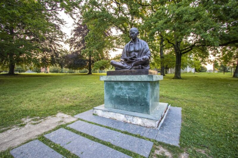 Geneva: Private Exclusive History Tour with a Local - How Palais des Nations Connects Geneva’s Past and Present