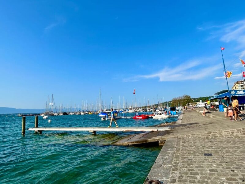 Geneva: Private Lake Geneva and Old Town Guided Running Tour - Admiring Lakefront Views and the Jet d’Eau