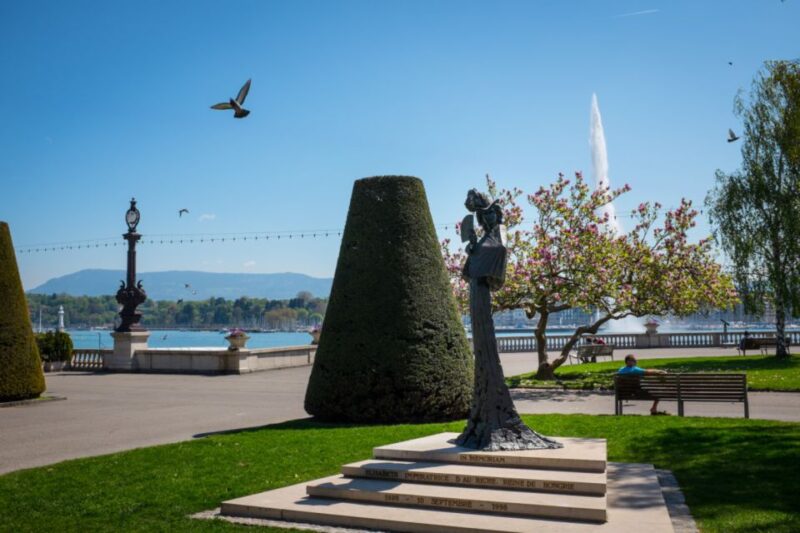 Geneva: Scenic Lake Cruise with Snacks and Wine - Weather Considerations and What to Wear