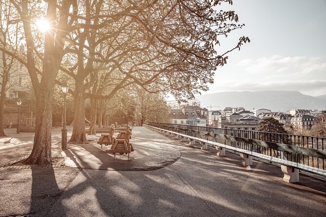 Geneva Virus Run: Stop the Infection Exploration Game - Key Points