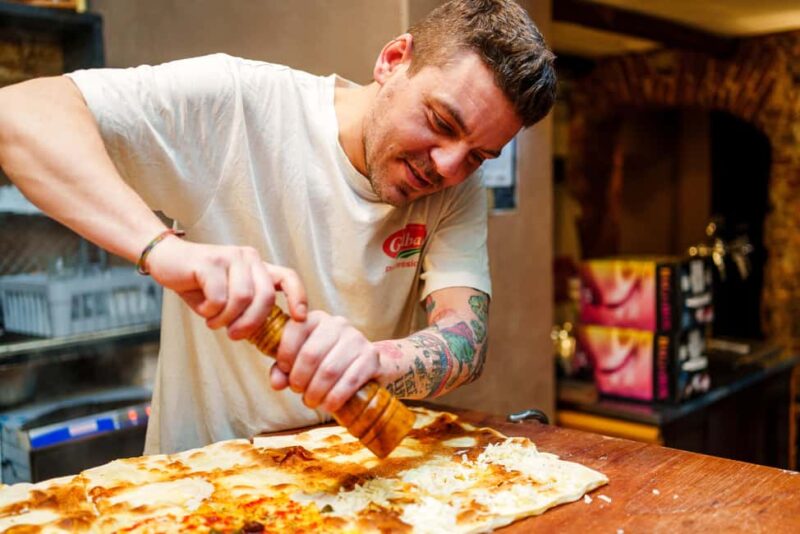 Genoa Gourmet Delights: Full Culinary Experience with Drinks - Sample Genoa’s Signature Cake at an Original Pastry Shop