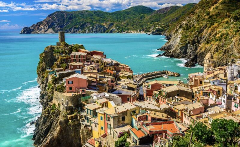 Genoa Historic Highlights Private Tour: A Walk Through Time - Walking through Porta Soprana and Genoa’s Ancient Gates