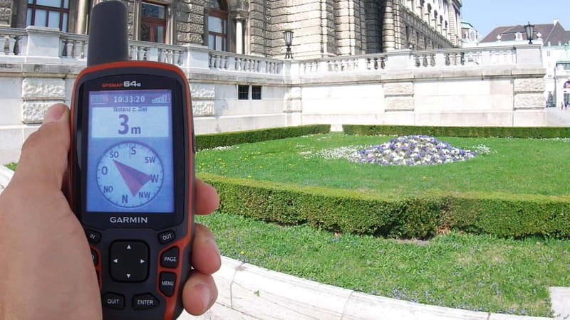Geocaching in the Most Beautiful Parts of Vienna - Navigating Through Iconic Vienna Locations