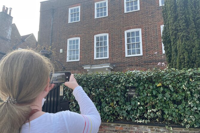 George Michael London Tour by Black Taxi - Hampstead and George Michael’s Local Landmarks