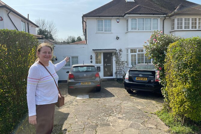 George Michael London Tour by Black Taxi - Comfort and Convenience in a Classic Black Taxi