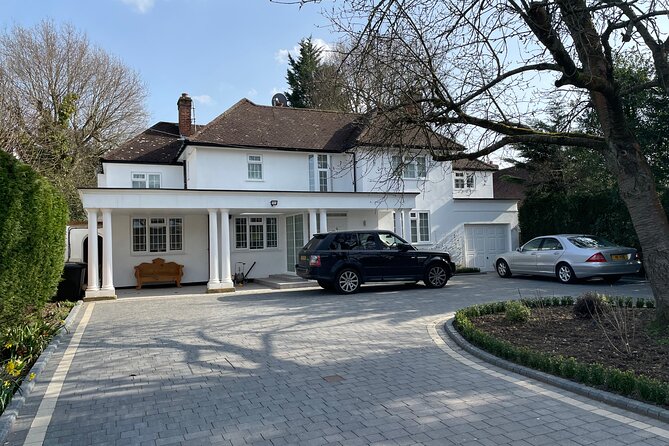 George Michael London Tour by Black Taxi - Meeting Point and Tour Logistics