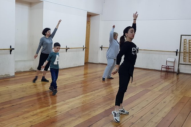 Georgian Dance Class in Tbilisi, Georgia - Key Points