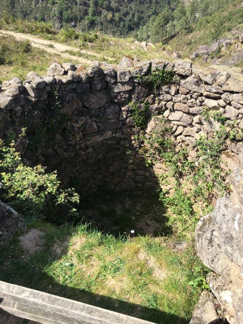 Gerês National Park Waterfalls and wolf village in 4x4 - Unique 4x4 Adventure in Gerês National Park from Porto