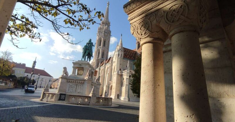 German guided tour through Budapest's castle district - Exploring Budapest’s Castle District in German