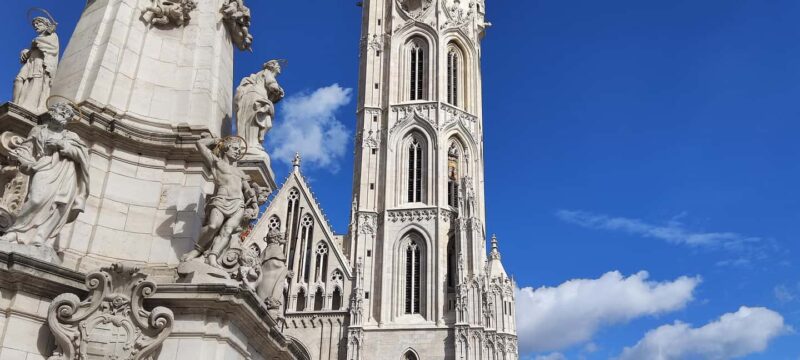 German-language tour of the Matthias Church in Budapest - Discovering Legends and Stories Behind Matthias Church