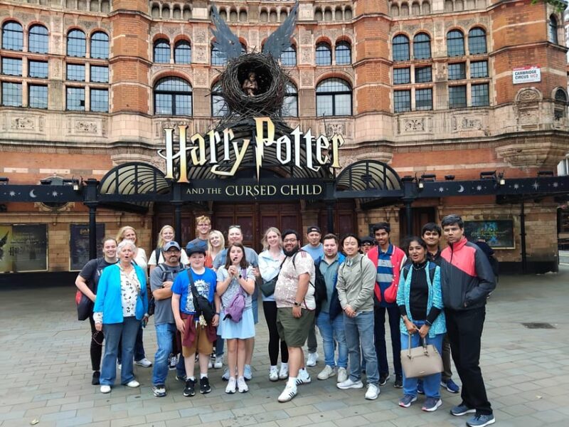 German London : The Ultimate Walking tour - The Buzz of Piccadilly Circus