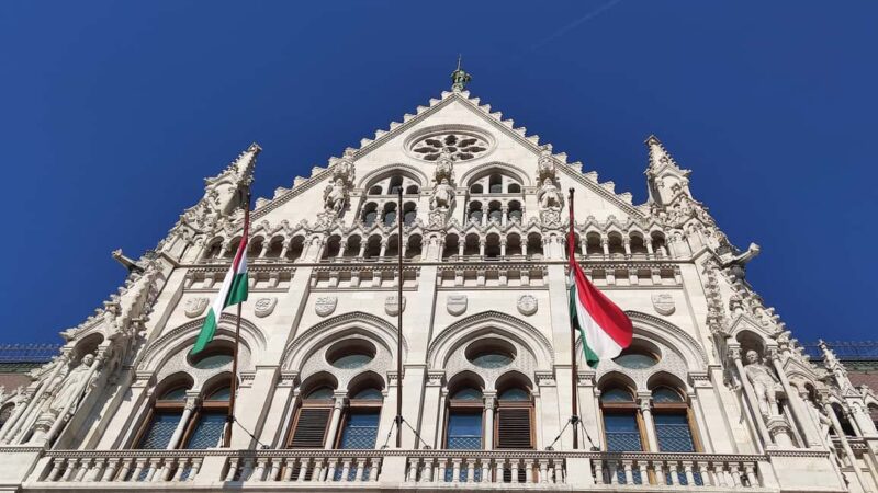 German speaking guided walking tour in Budapest - Exploring the Royal Castle of Budapest