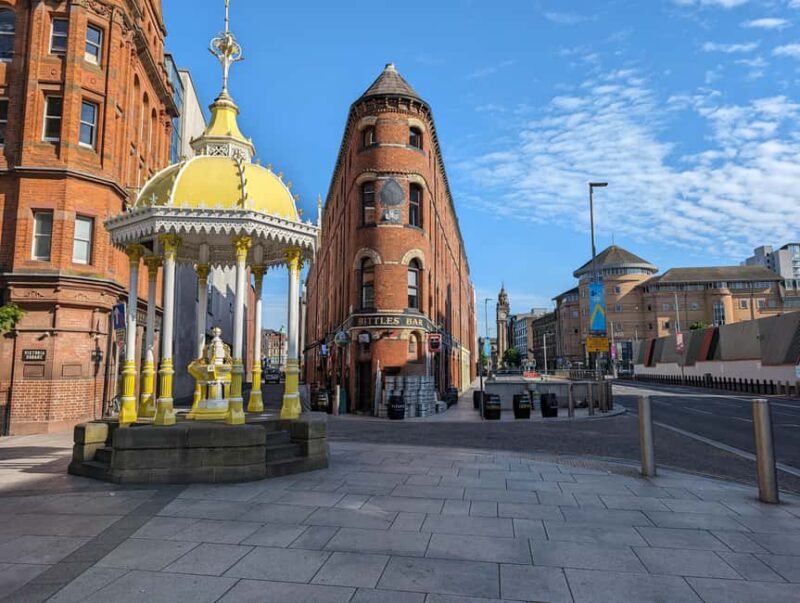 German Walking Tour City centre Belfast- Belfast entdecken - Practical Details: Meeting Point, Accessibility, and Weather