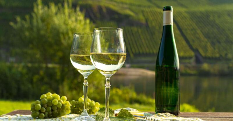 German Wine Self-Guided Tour in Munich's Old Town Wine Bars - Key Points