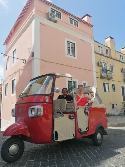 Get a TukTuk tour with a local guide! - River Side Exploration in Belém with Tasting Opportunities