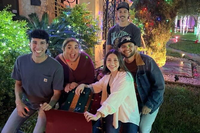 Get in the Holiday Spirit Scavenger Hunt in Williamsburg - Value for Money and Booking Flexibility