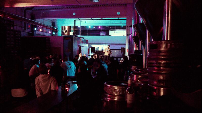 GET UP Comedy in Hamburg - Life is too short not to laugh! - Booking and Practical Details for the Hamburg Comedy Tour