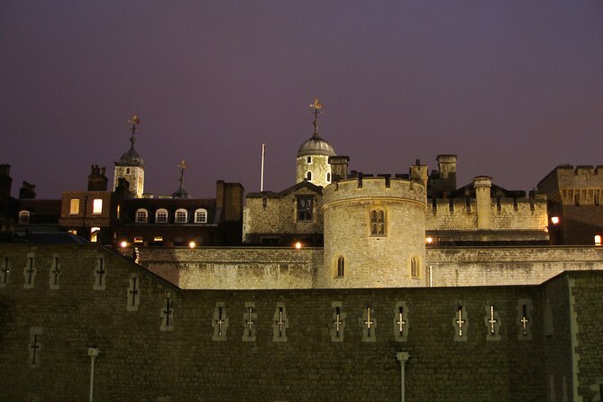 Ghastly Ghost Walking Tour in London - The Role of the Guide: Blending History with Hauntings