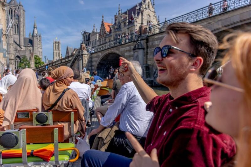 Ghent: 50-Minute Medieval Center Guided Boat Trip - Navigating Ghent’s Prince’s Court and Historical Quarters