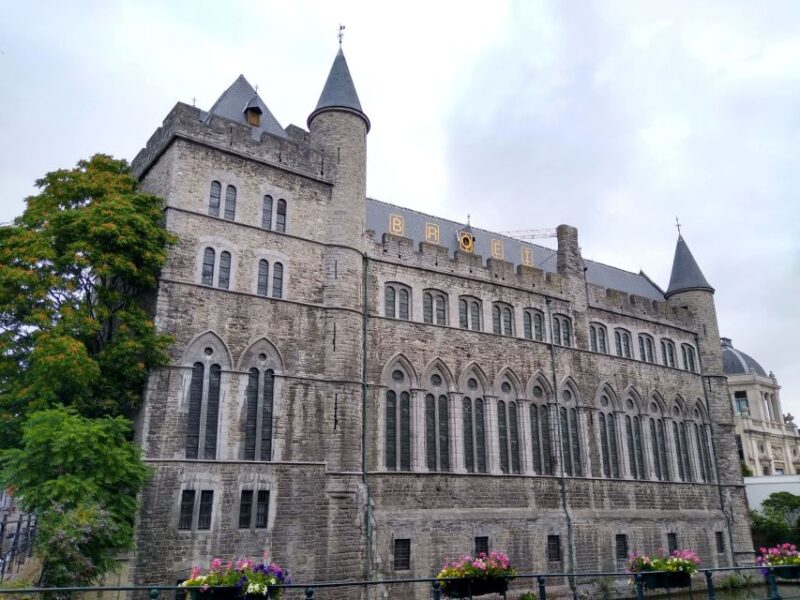 Ghent: Private Tour in Historical Center - Accessibility and Practical Details