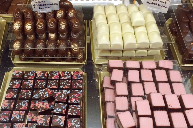 Ghent Sightseeing and Chocolate Tasting Tour - Indulge in 56 Chocolate Tastings Along the Route
