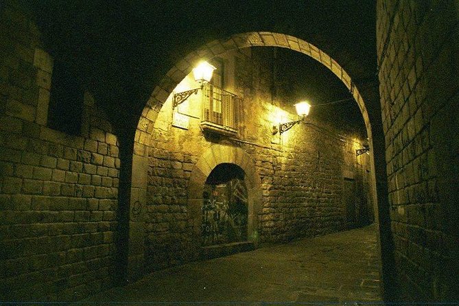 Ghost Night Walking Tour - The Medieval Charm of Barri de La Ribera and Carrer de Montcada