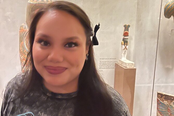 Ghost Stories: A Mysterious, Macabre Tour in the Metropolitan Museum - The Guide: Knowledgeable and Engaging Storytellers