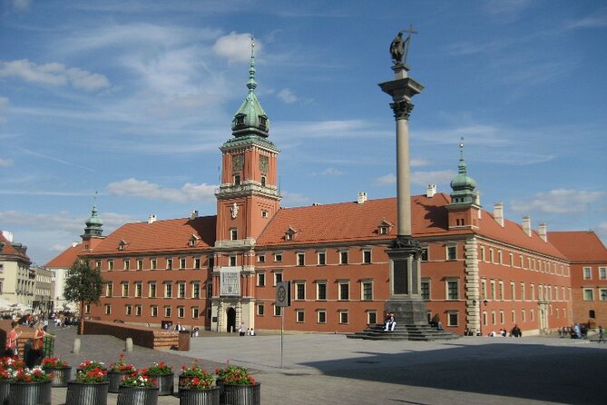 Ghost stories of Warsaw Night Tour - Starting Point at Sigismund’s Column in Warsaw’s Old Town